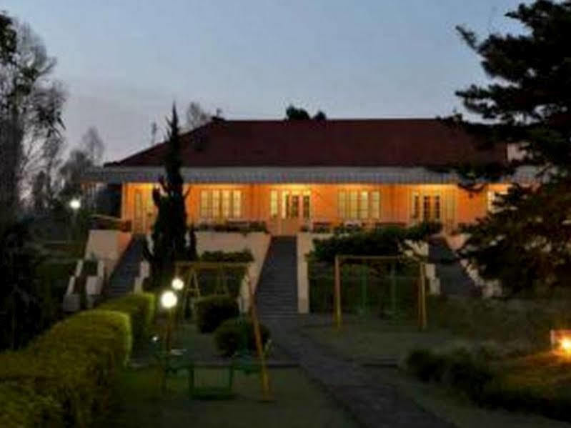 Hotel Indah Palace Таванґманґу Екстер'єр фото
