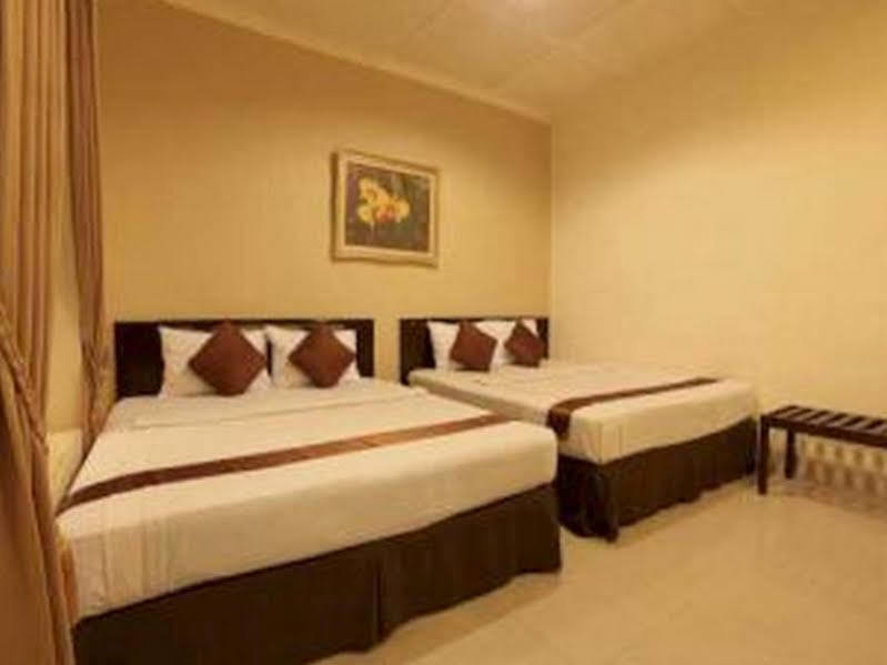 Hotel Indah Palace Таванґманґу Екстер'єр фото
