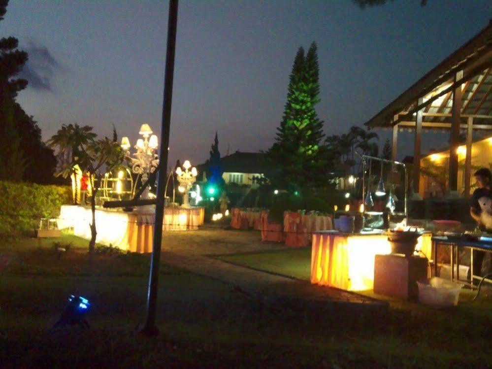 Hotel Indah Palace Таванґманґу Екстер'єр фото